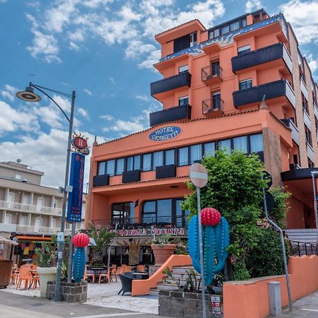 Hotel Giorgetti Orange ベラーリア・イジェア・マリーナ エクステリア 写真