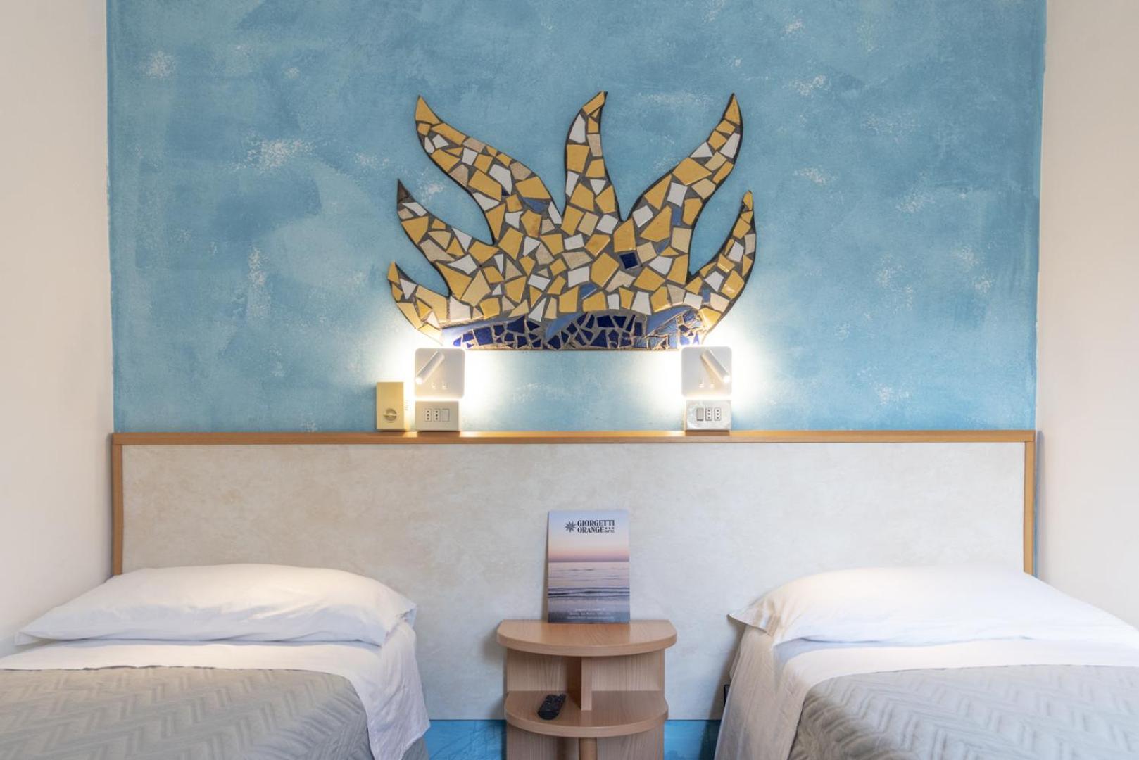Hotel Giorgetti Orange ベラーリア・イジェア・マリーナ エクステリア 写真