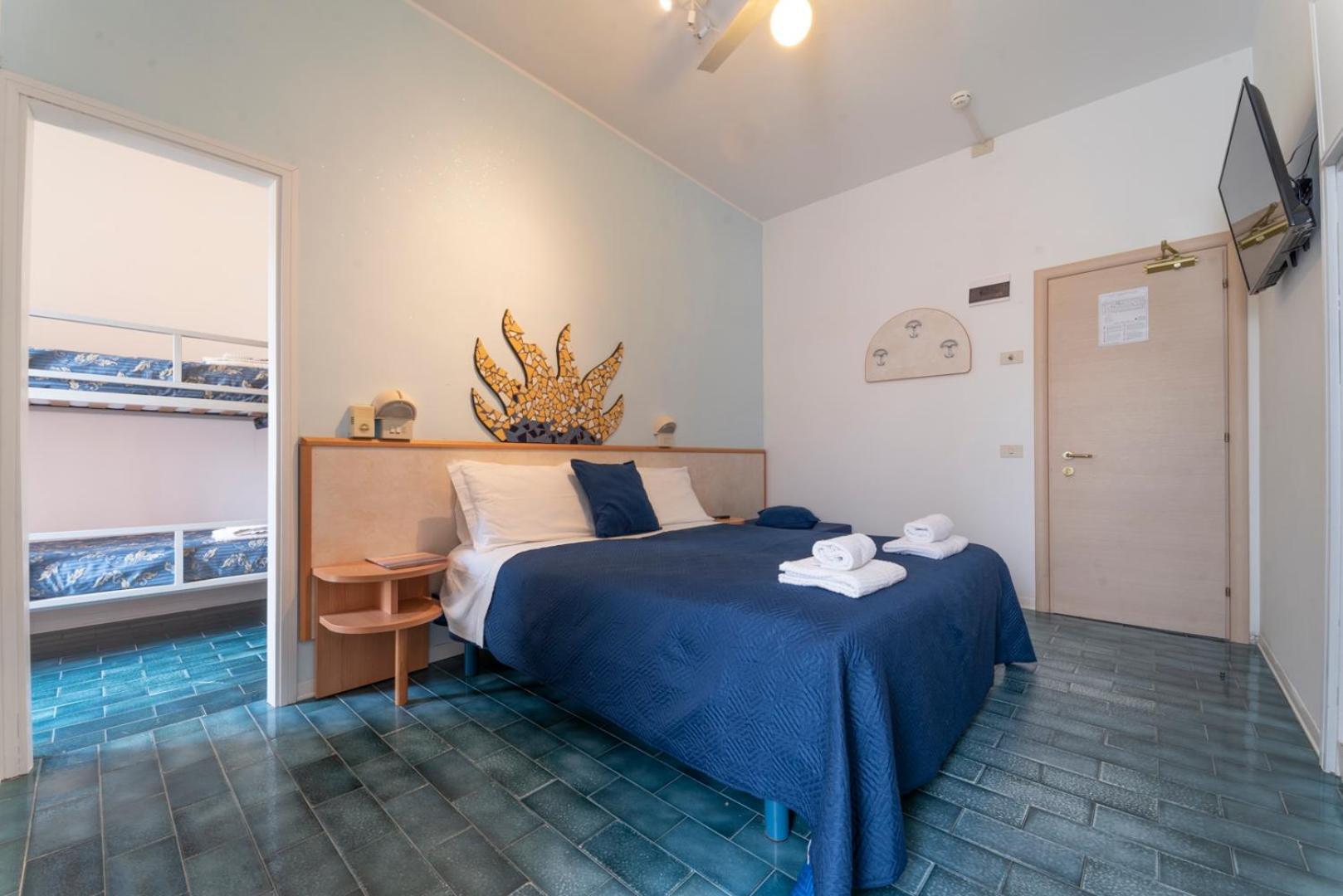 Hotel Giorgetti Orange ベラーリア・イジェア・マリーナ エクステリア 写真